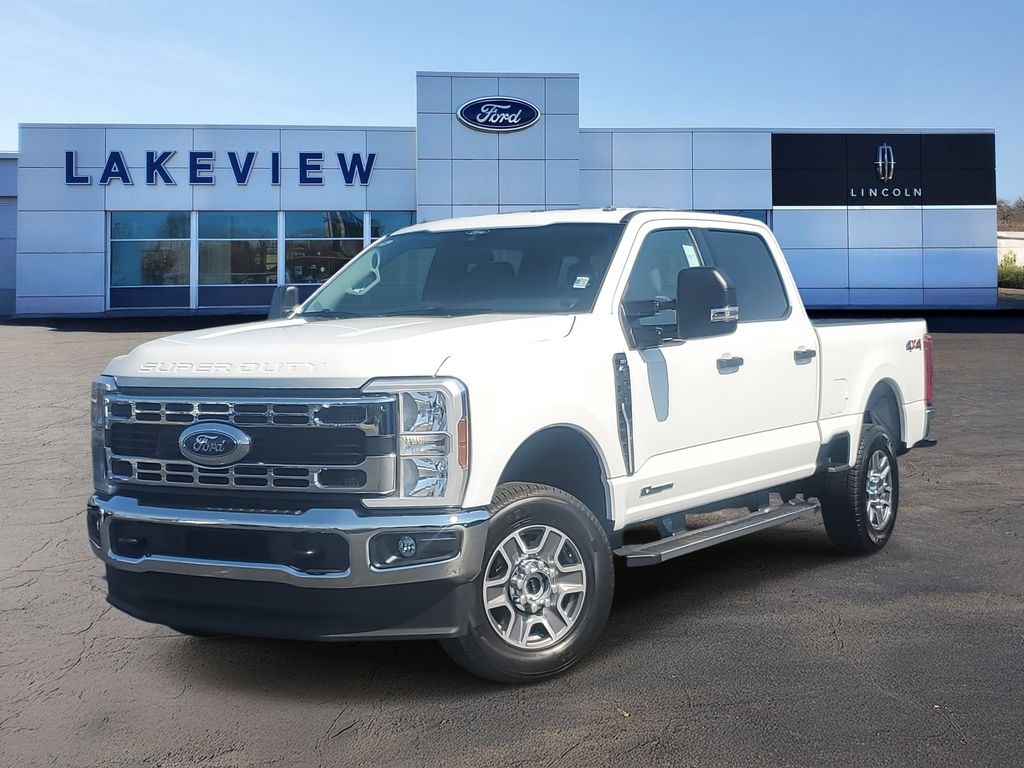 New 2025 Ford F-250 XLT Crew Cab