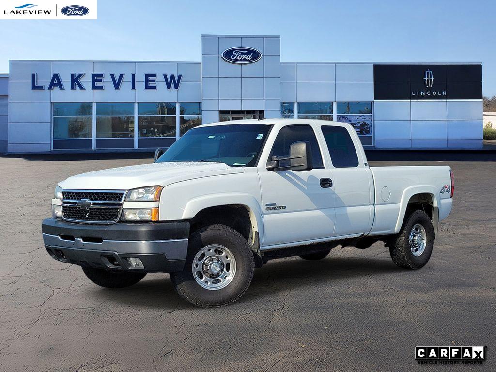 2007 Chevrolet Silverado HD LT1 4WD Extended Cab SWB's photo