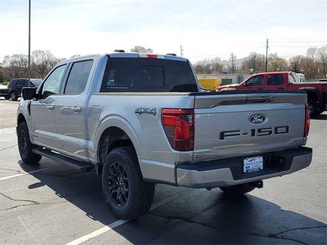 2025 Ford F-150 XLT photo 4