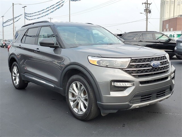 2023 Ford Explorer XLT photo 2