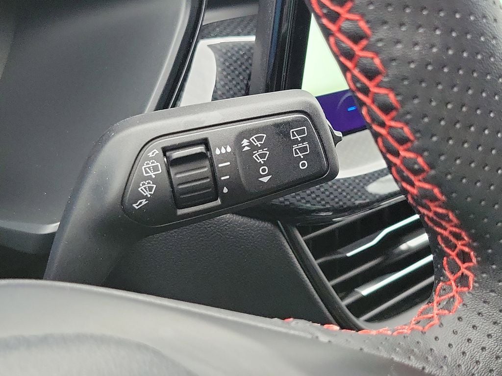 2026 Ford Escape ST-Line - Photo 16
