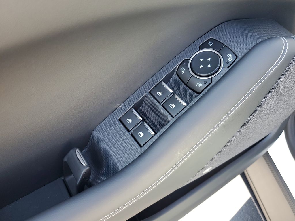 2025 Ford Mustang Mach-E Premium - Photo 8