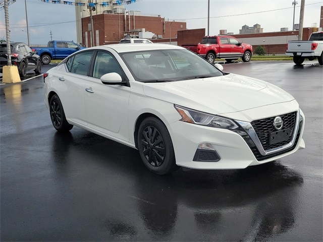Used 2020 Nissan Altima S with VIN 1N4BL4BV2LC238618 for sale in Battle Creek, MI