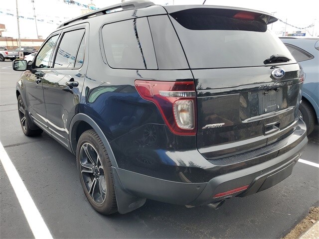 2015 Ford Explorer Sport photo 3