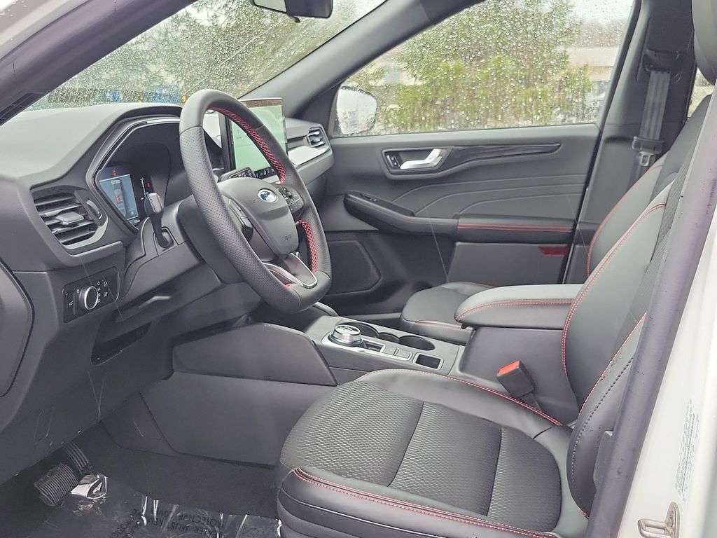 2026 Ford Escape ST-Line - Photo 8
