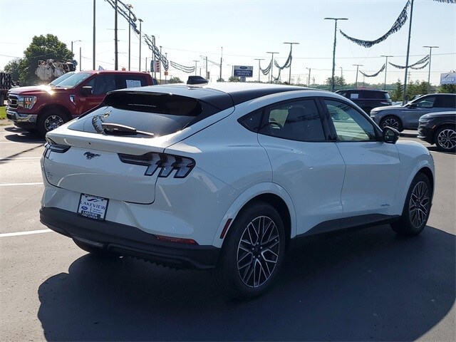 2025 Ford Mustang Mach-E Premium photo 3