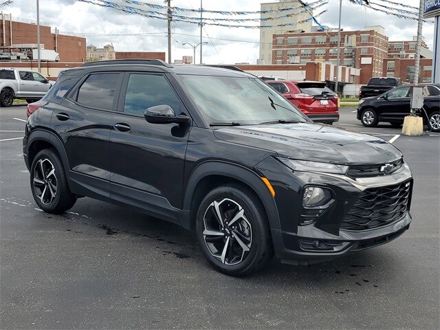 2022 Chevrolet Trailblazer RS photo 2