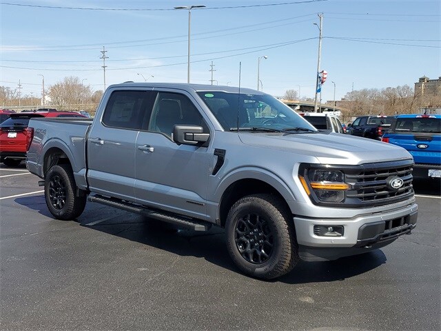 2025 Ford F-150 XLT photo 2