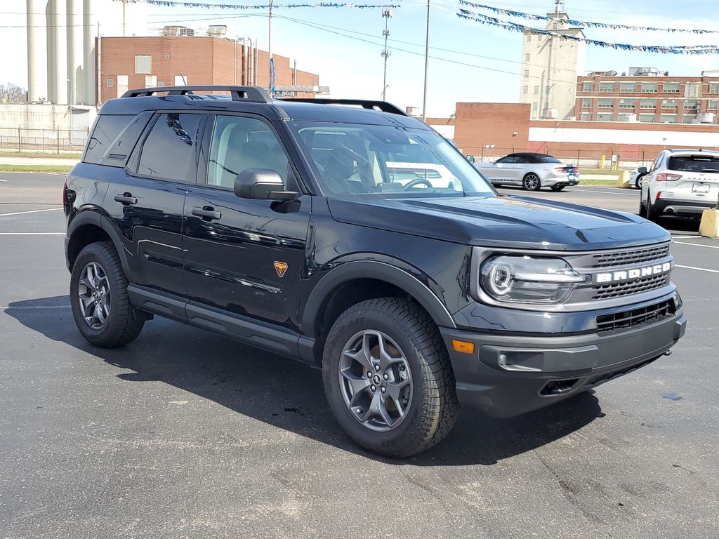 2024 Ford Bronco Sport Badlands photo 2