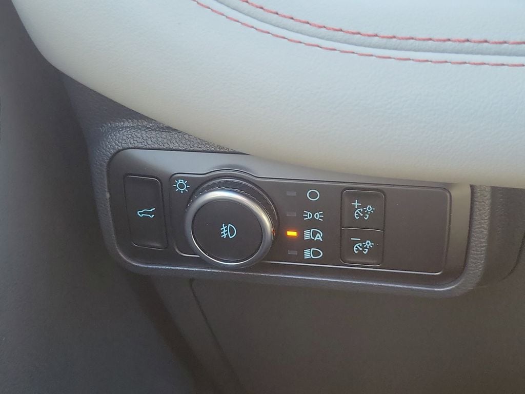 2026 Ford Explorer Active - Photo 11