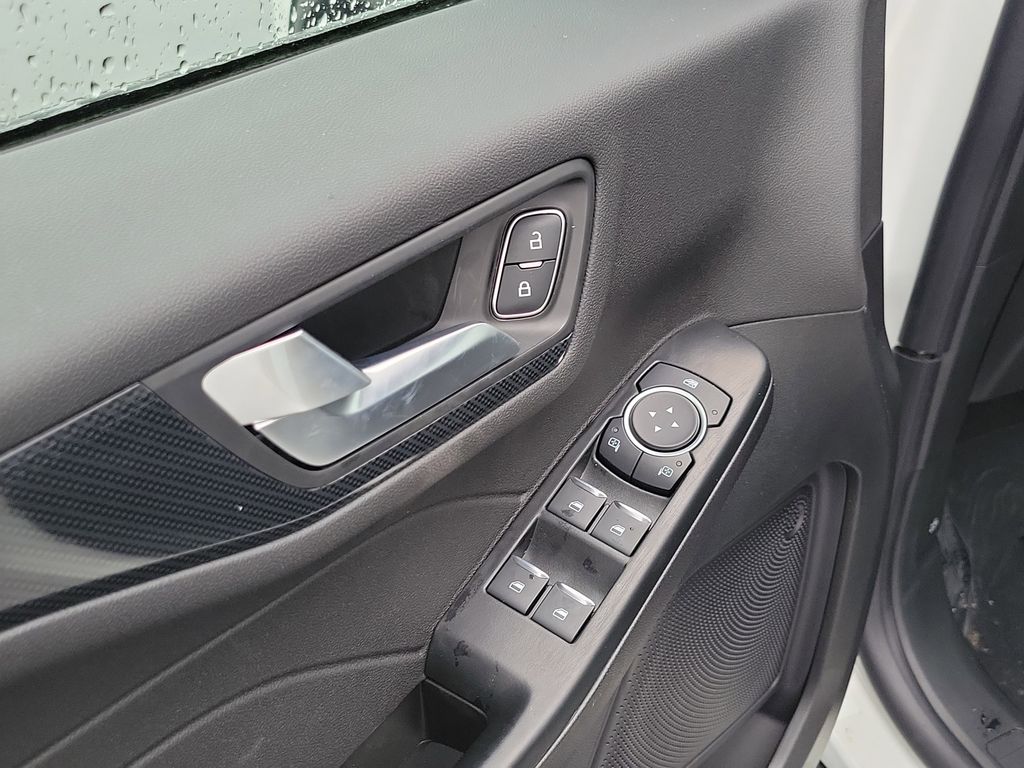 2026 Ford Escape ST-Line - Photo 7