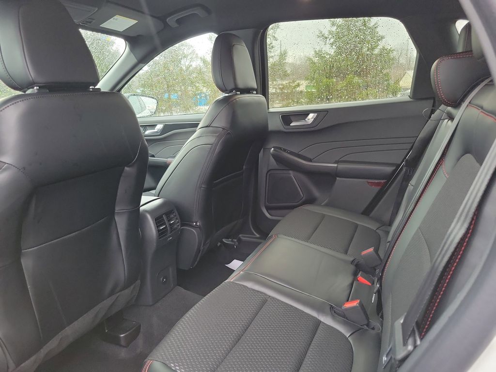 2026 Ford Escape ST-Line - Photo 21