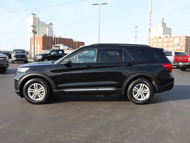 Used 2021 Ford Explorer XLT with VIN 1FMSK8DH4MGB23553 for sale in Battle Creek, MI