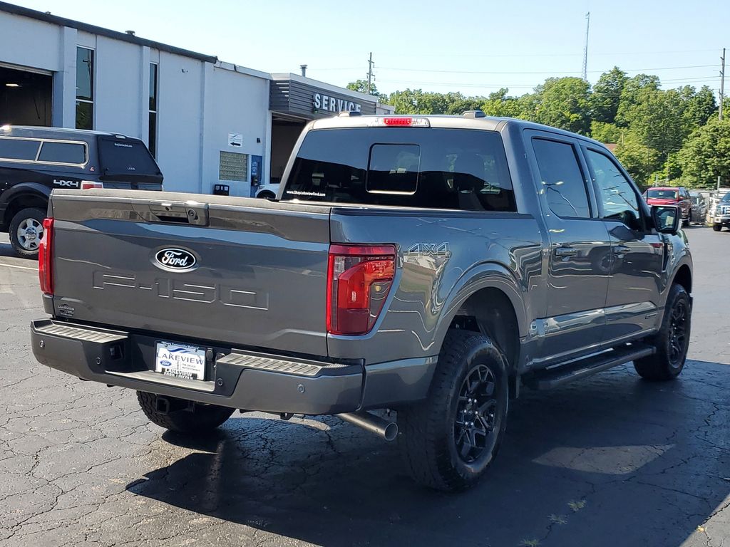 2025 Ford F-150 XLT photo 2