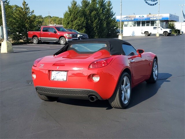 2006 Pontiac Solstice Base Convertible photo 3