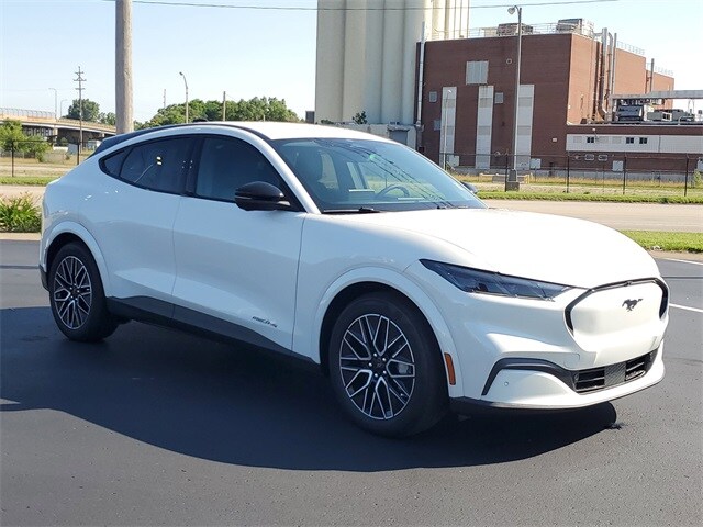 2025 Ford Mustang Mach-E Premium photo 2