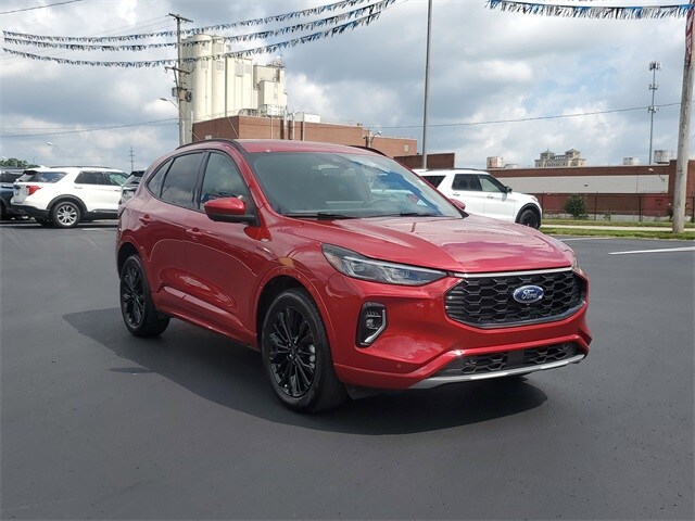 2023 Ford Escape ST-Line Elite photo 2