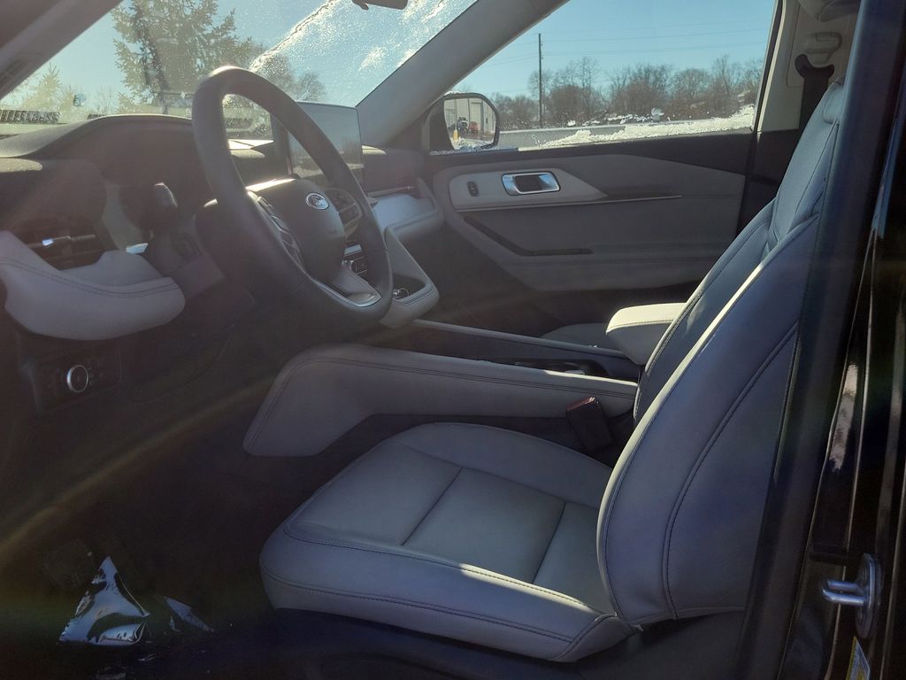 2026 Ford Explorer Active - Photo 7