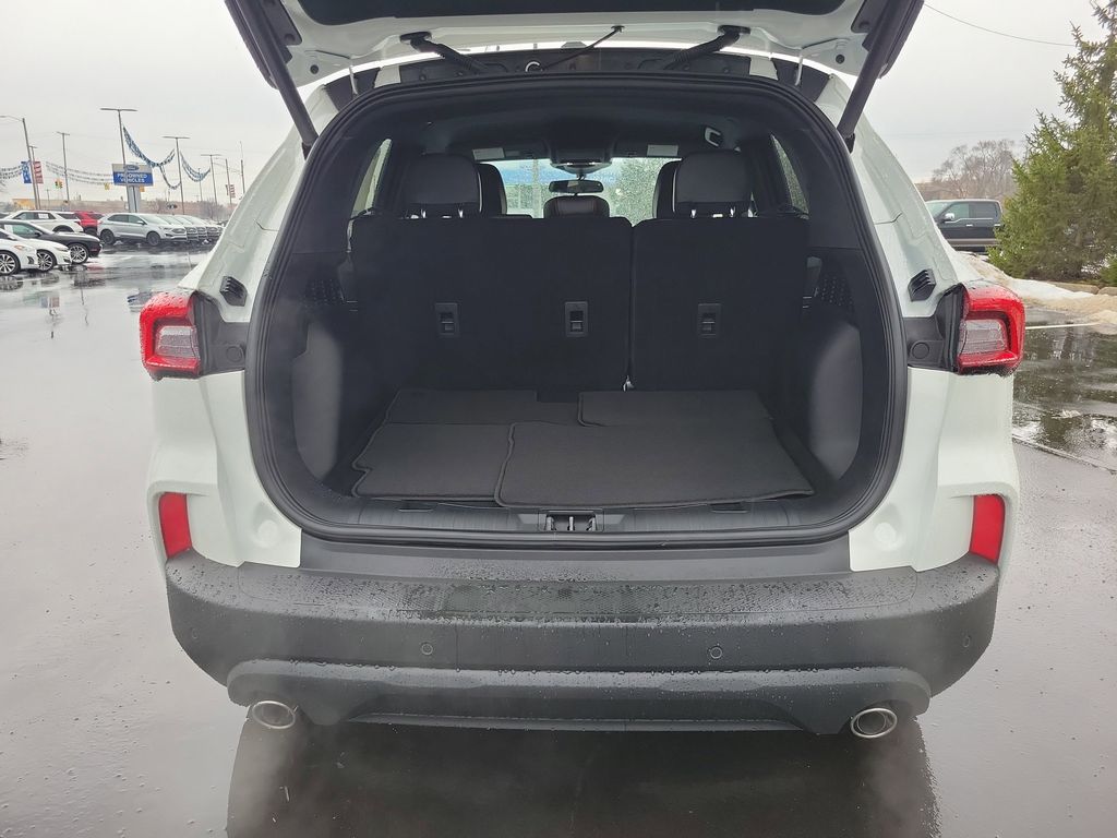 2026 Ford Escape ST-Line - Photo 23