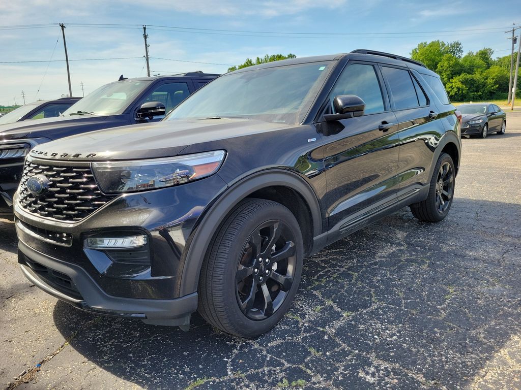 2023 Ford Explorer ST-LINE 4WD's photo