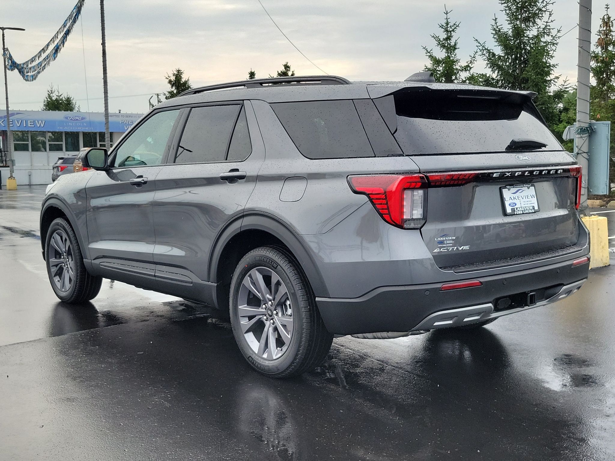 New 2027 Ford Explorer Active w/200A Pkg Sport Utility