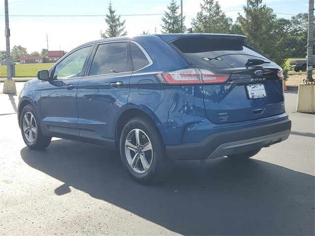 2022 Ford Edge SEL photo 4