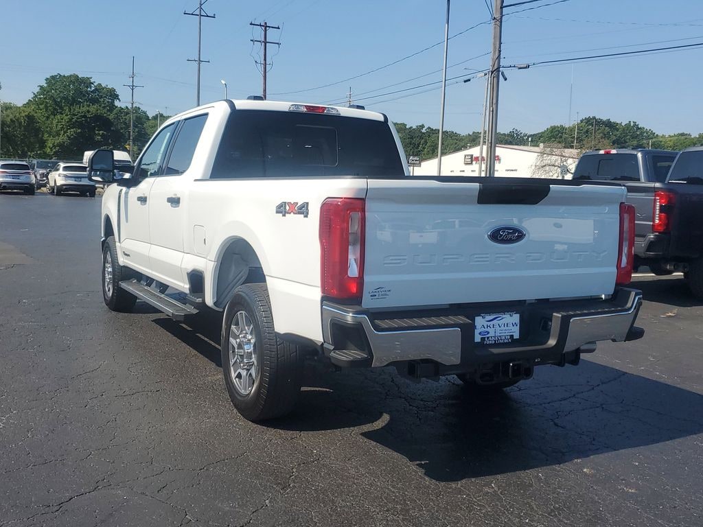New 2025 Ford F-250 XLT Crew Cab