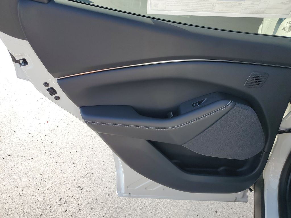 2025 Ford Mustang Mach-E Premium - Photo 26