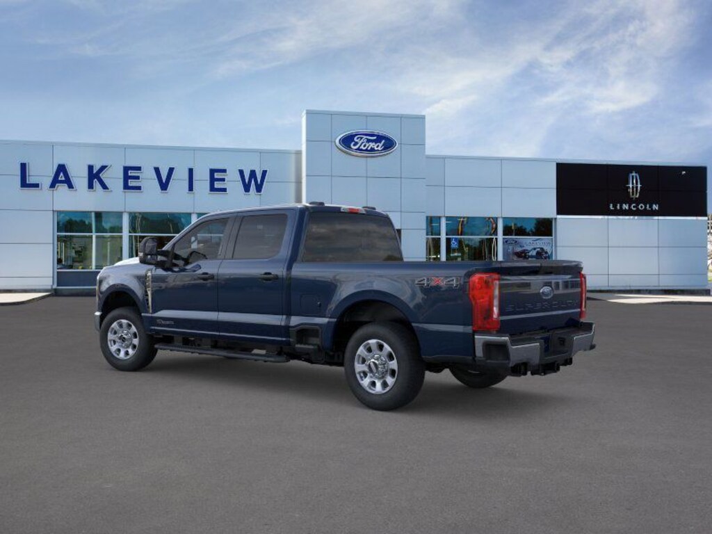 New 2025 Ford F-250 XLT Crew Cab