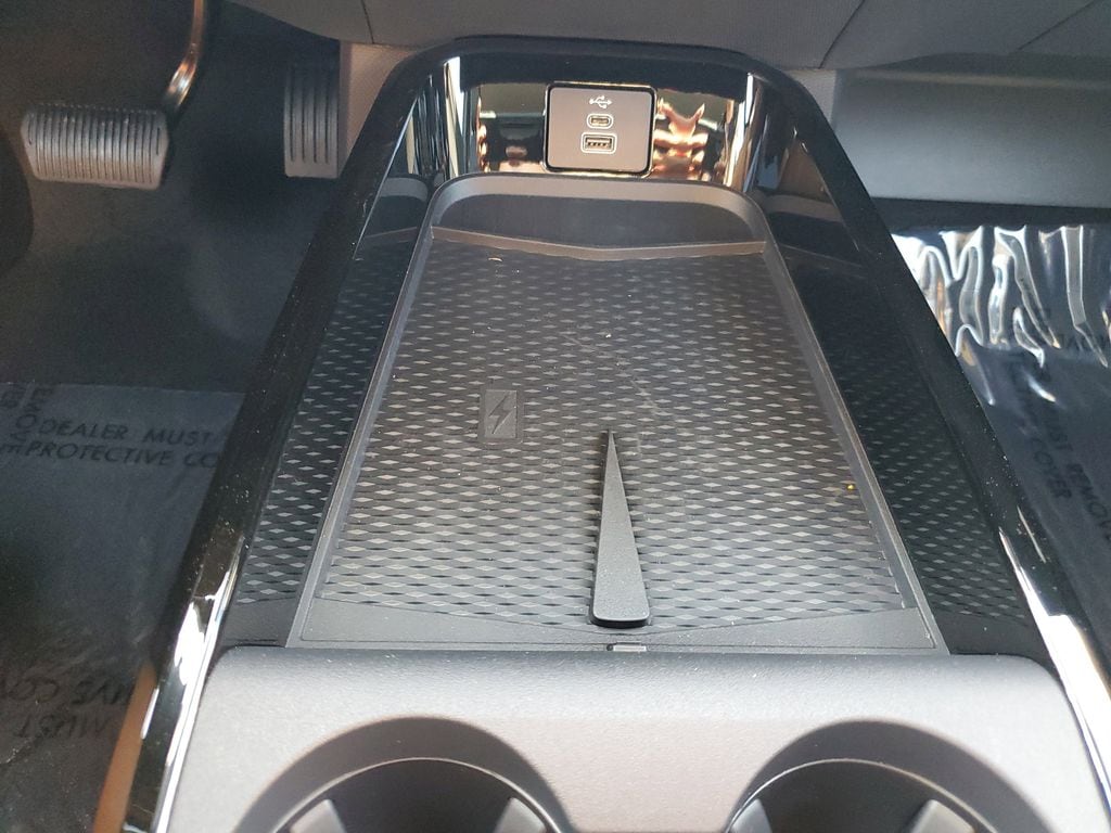 2025 Ford Mustang Mach-E Premium - Photo 23