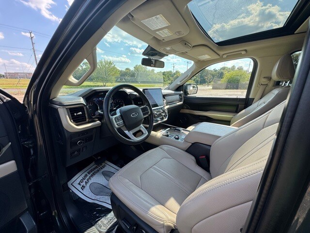 2023 Ford Expedition Limited photo 3