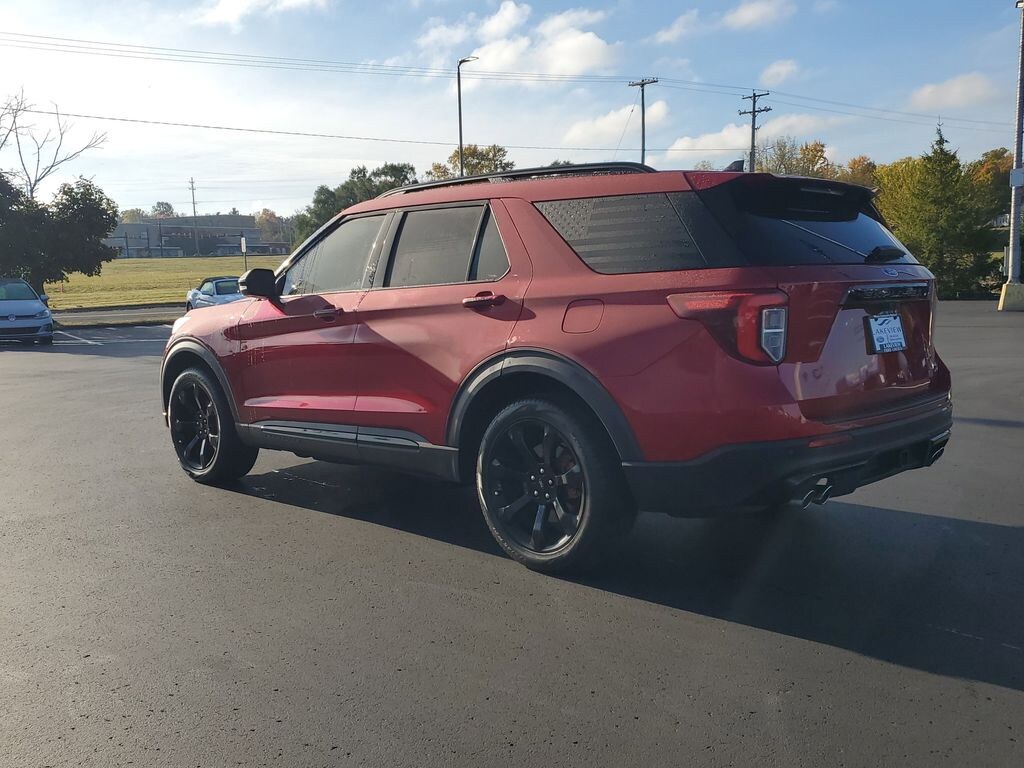 Used 2024 Ford Explorer ST Sport Utility