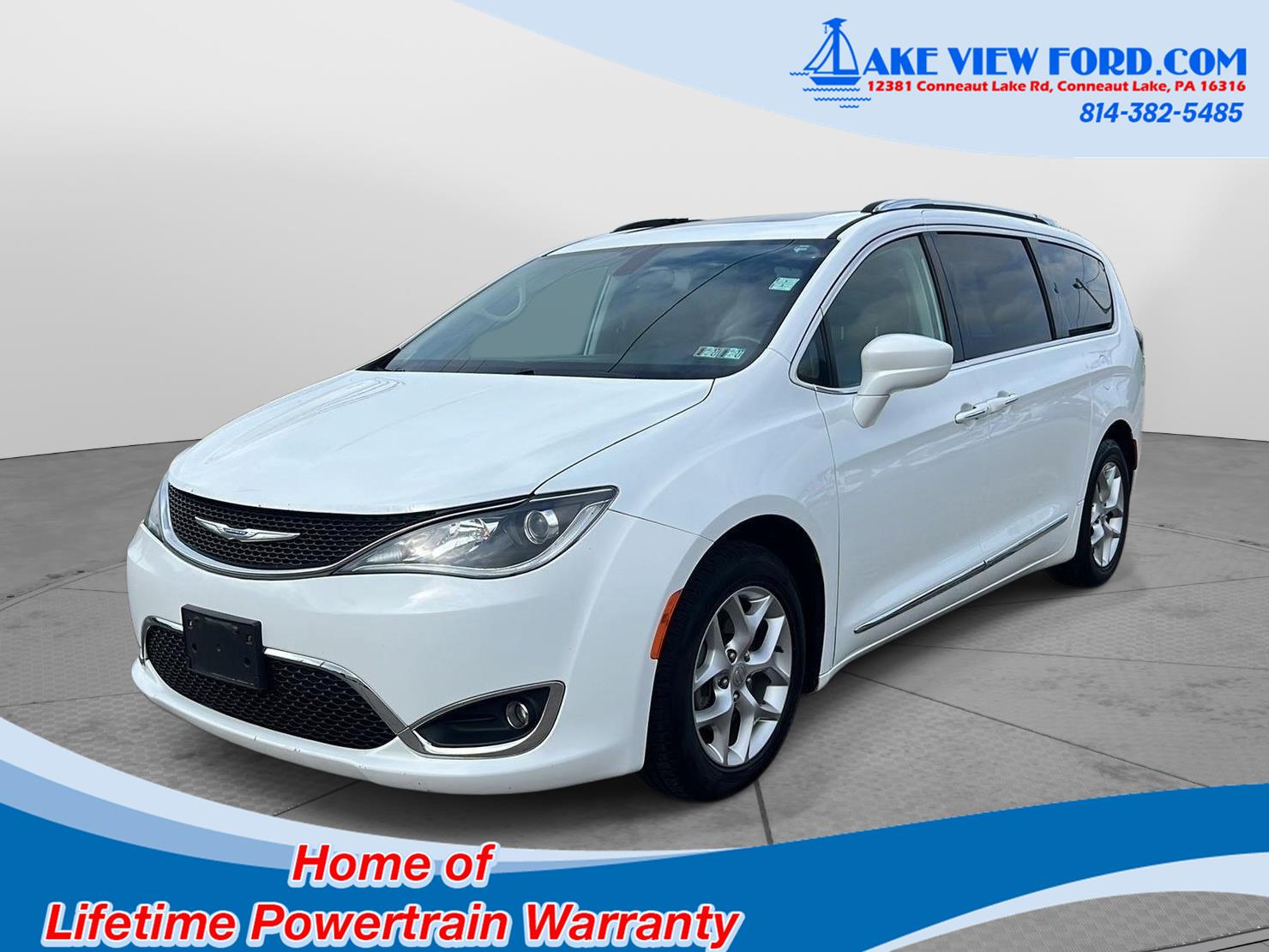 2019 Chrysler Pacifica Touring L Plus's photo