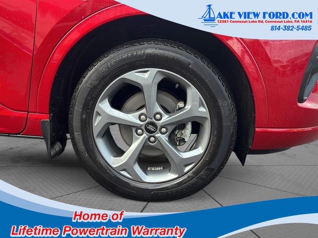 2023 Ford Escape ST-Line photo 2