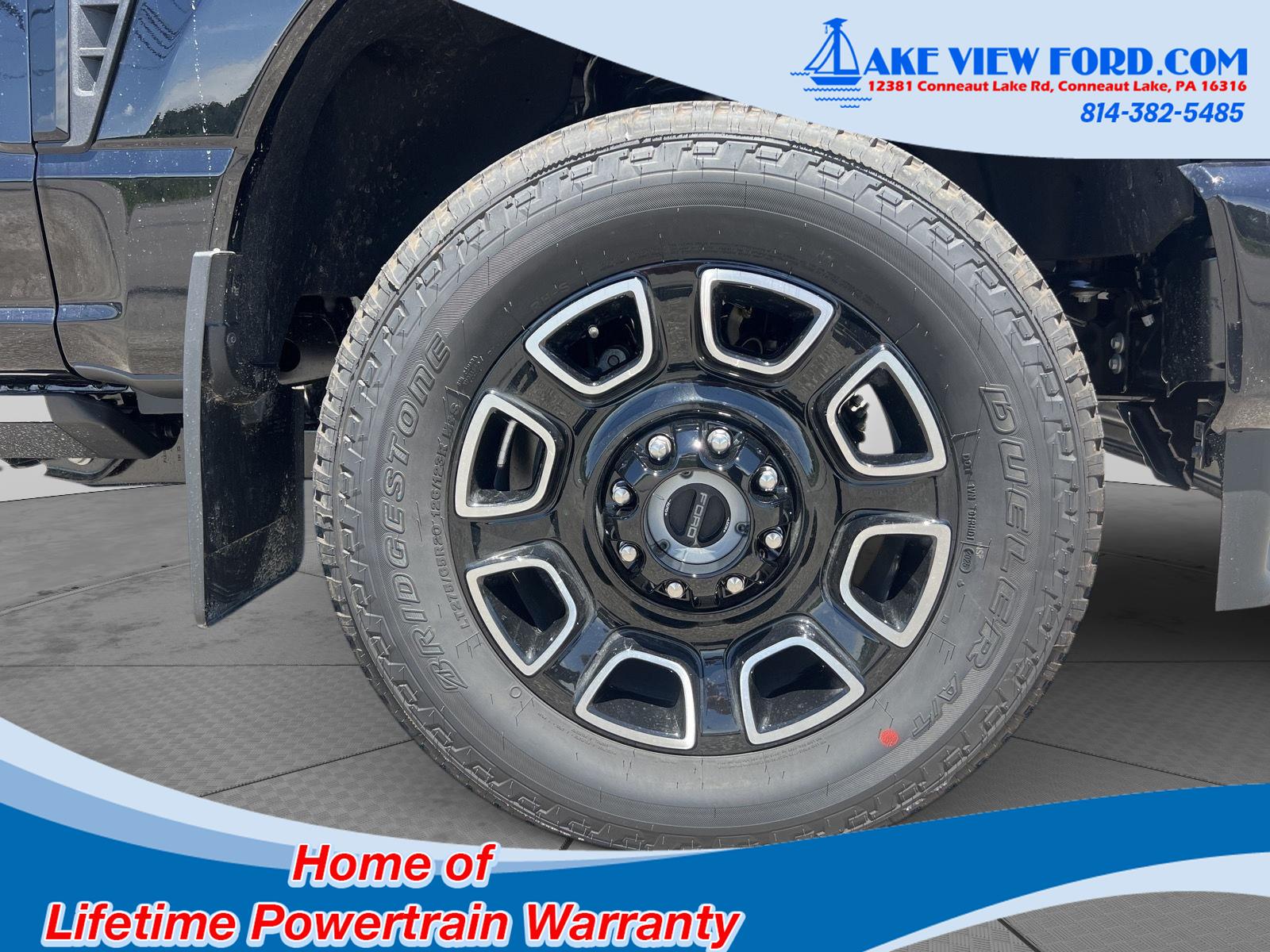 2025 Ford F-350 Platinum photo 2