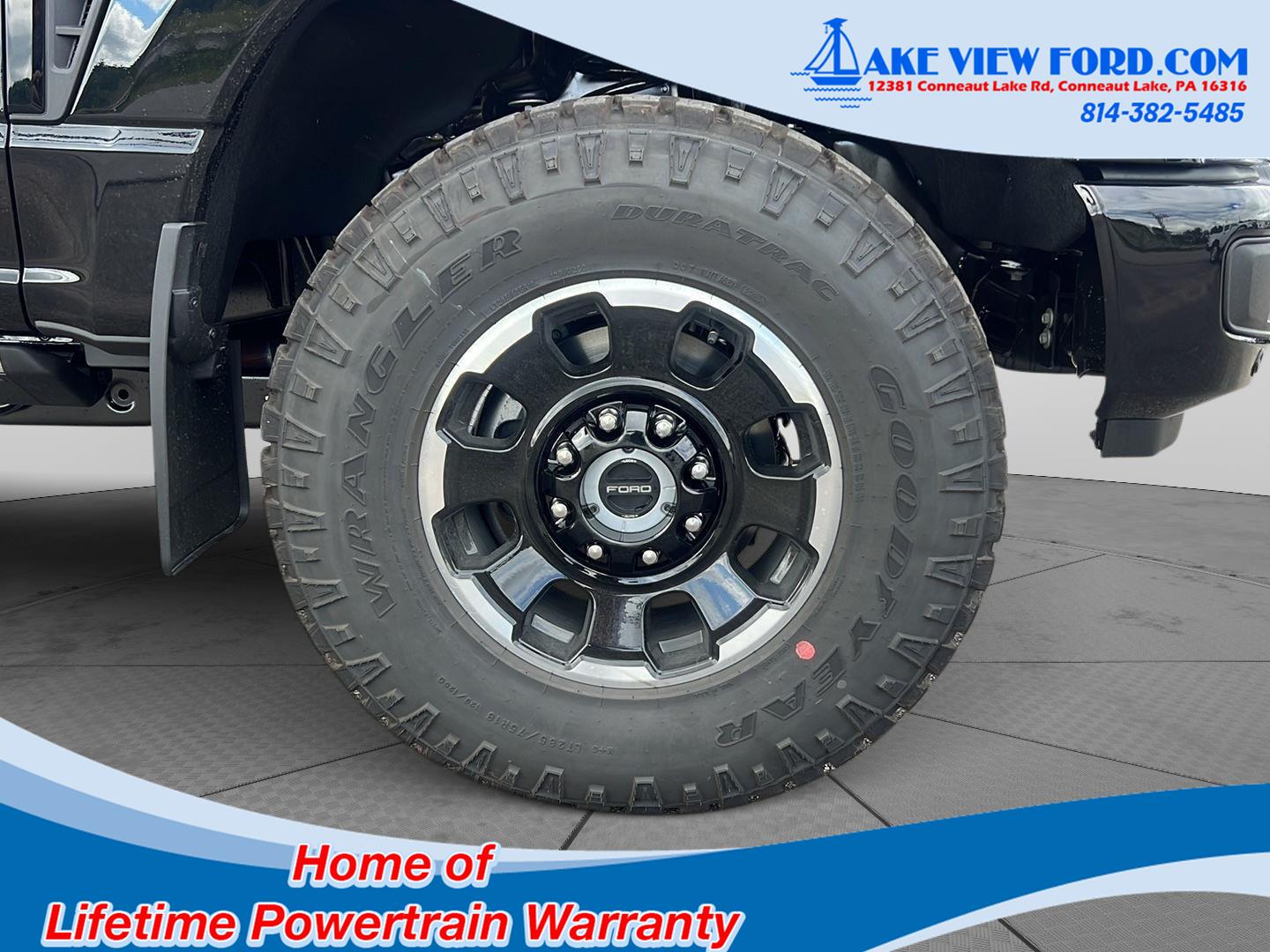 2026 Ford F-250 Lariat photo 2