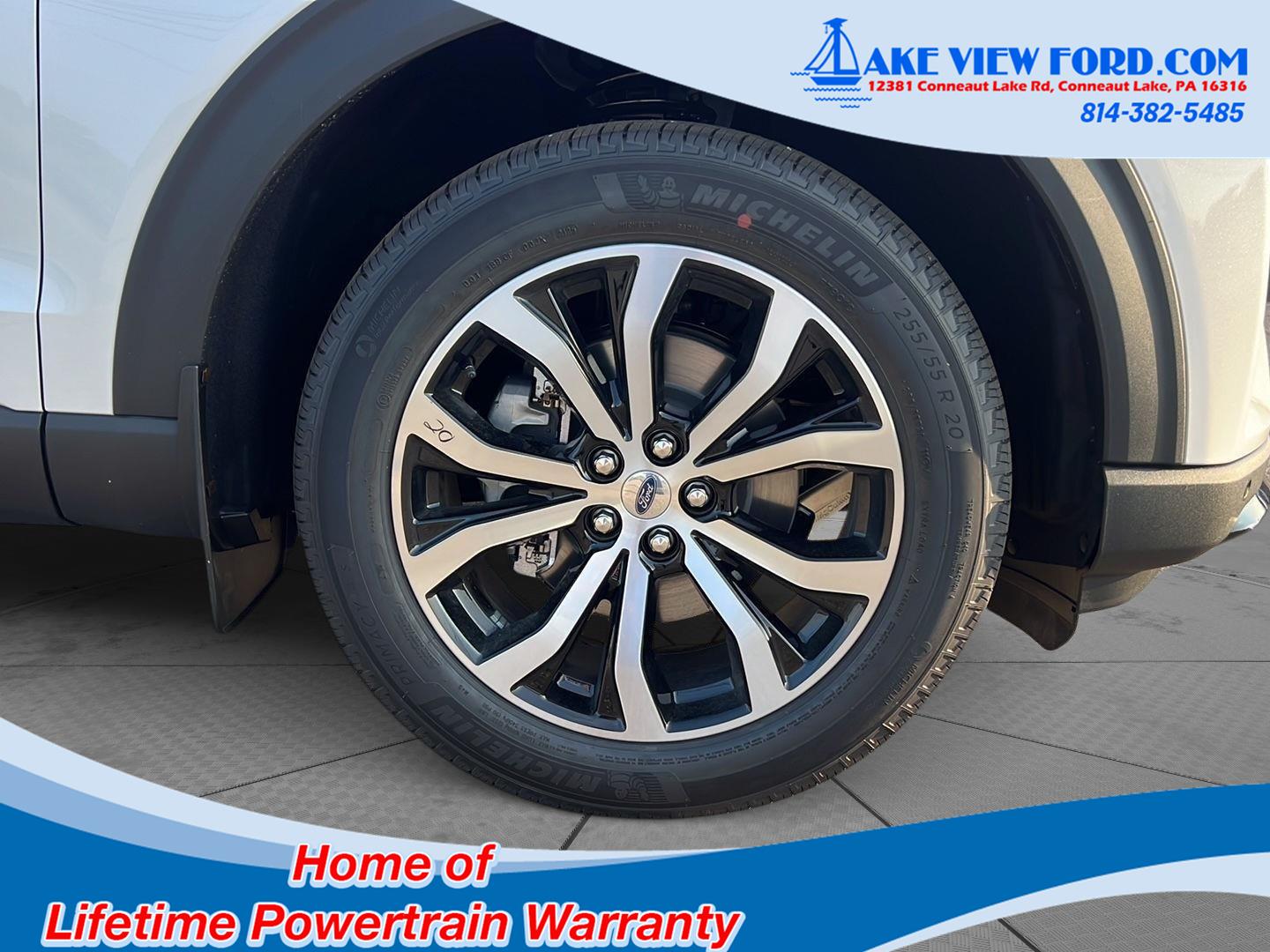 2025 Ford Explorer ST-Line photo 2