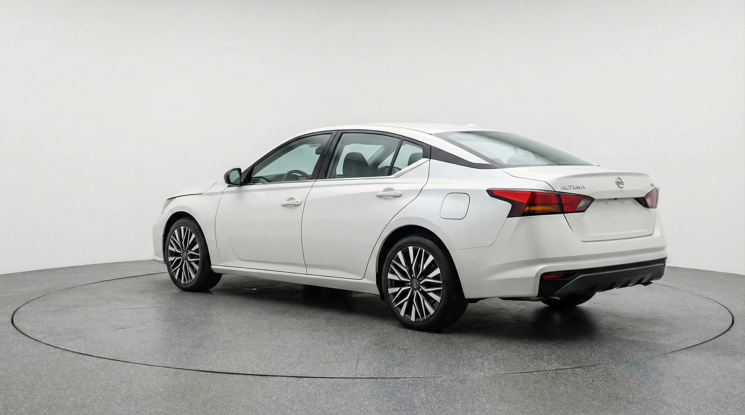 Thumbnail: 2025 Nissan Altima - 5