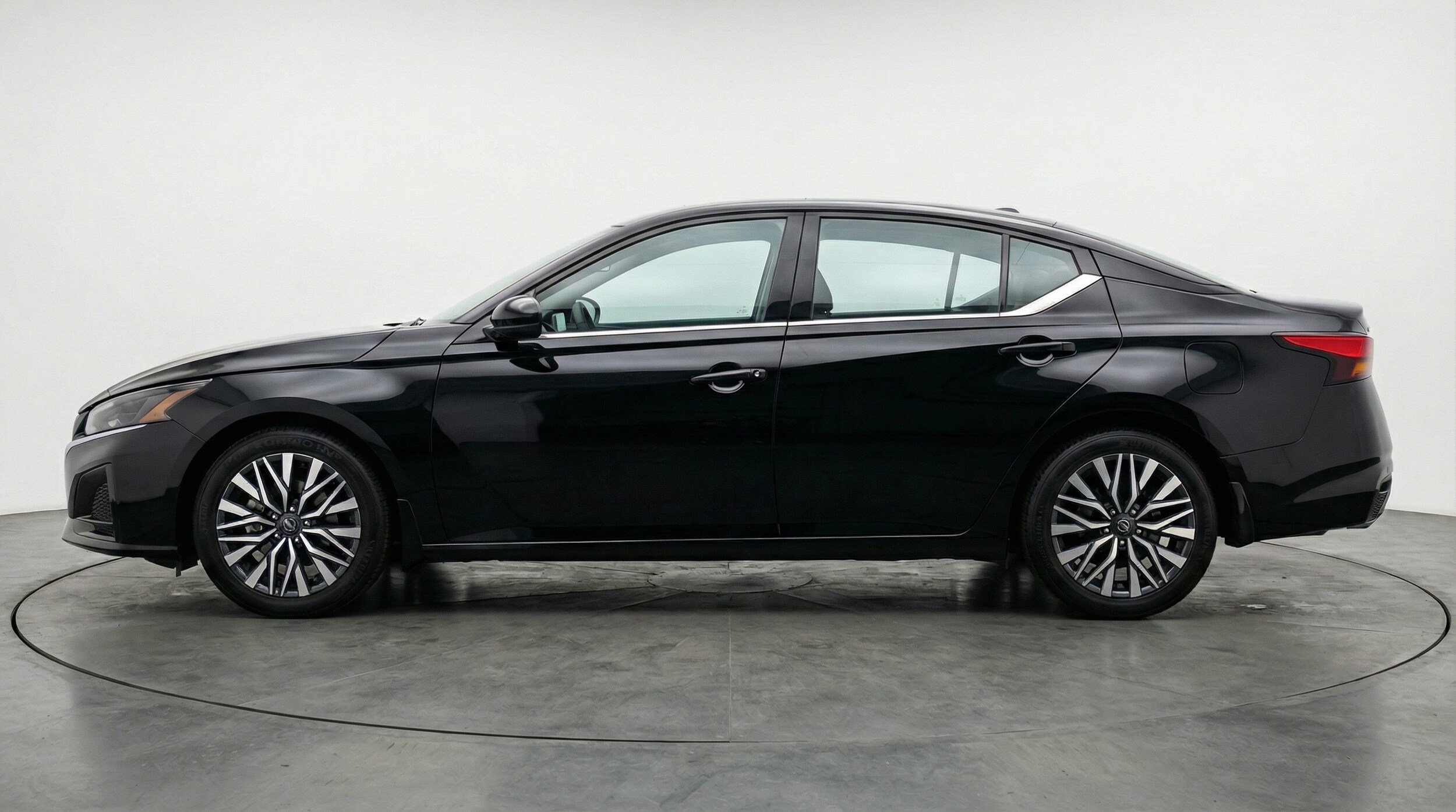 Thumbnail: 2025 Nissan Altima - 4