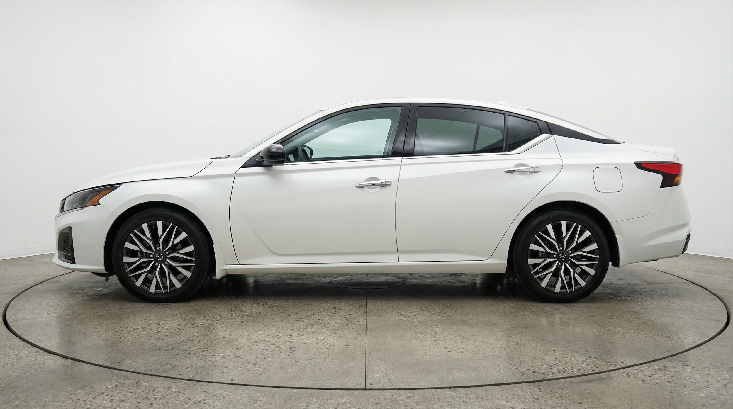 Thumbnail: 2025 Nissan Altima - 4