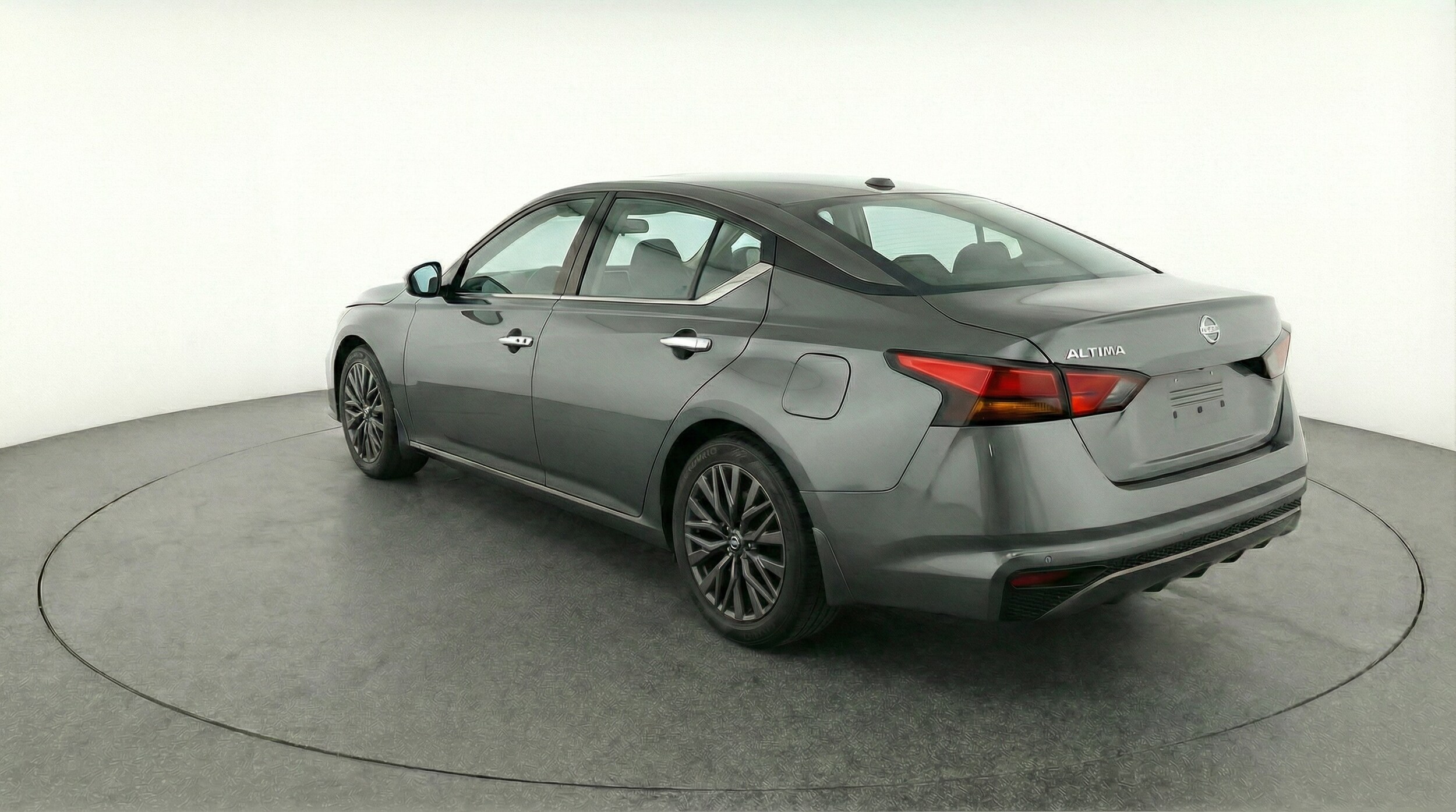 Thumbnail: 2025 Nissan Altima - 5