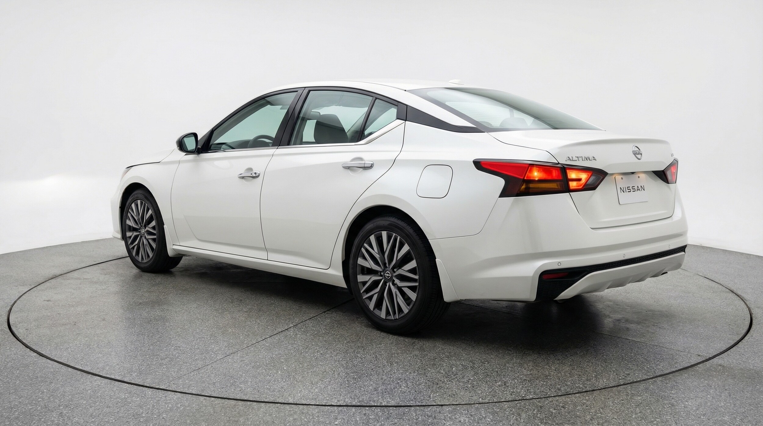 Thumbnail: 2025 Nissan Altima - 5