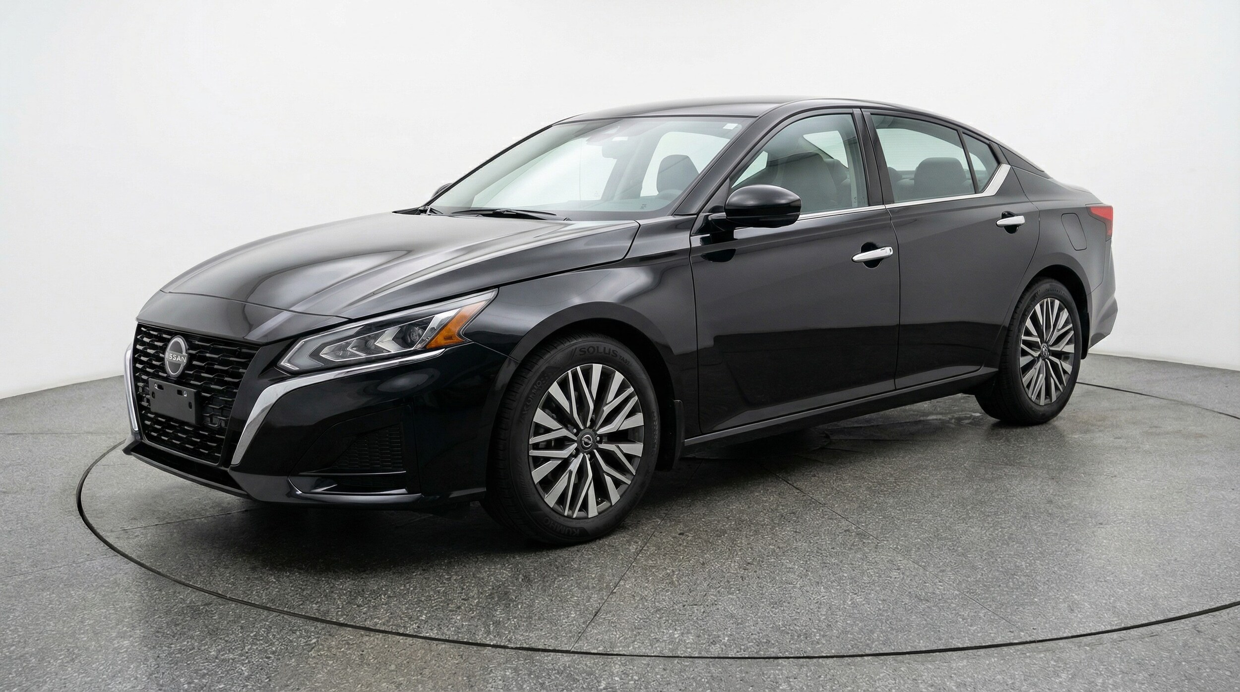 Thumbnail: 2025 Nissan Altima - 3