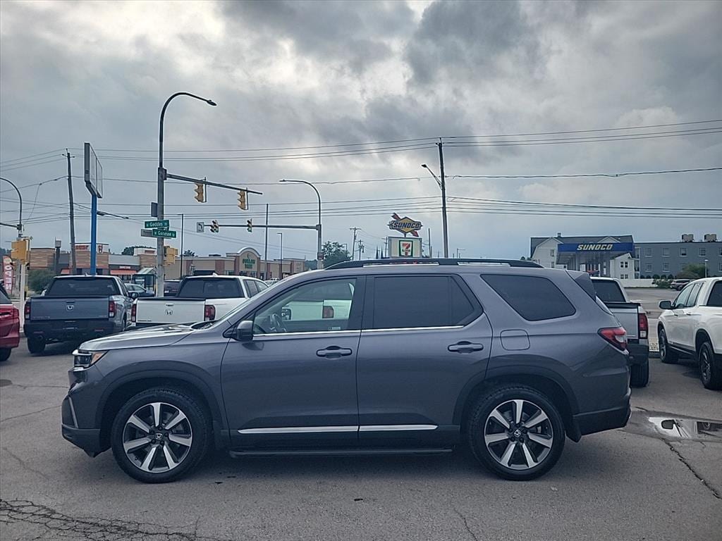 Used 2023 Honda Pilot Touring SUV
