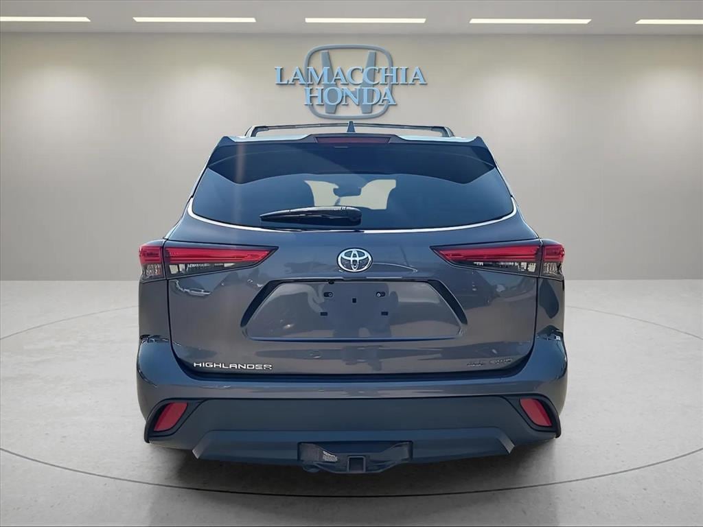 Used 2022 Toyota Highlander XLE SUV
