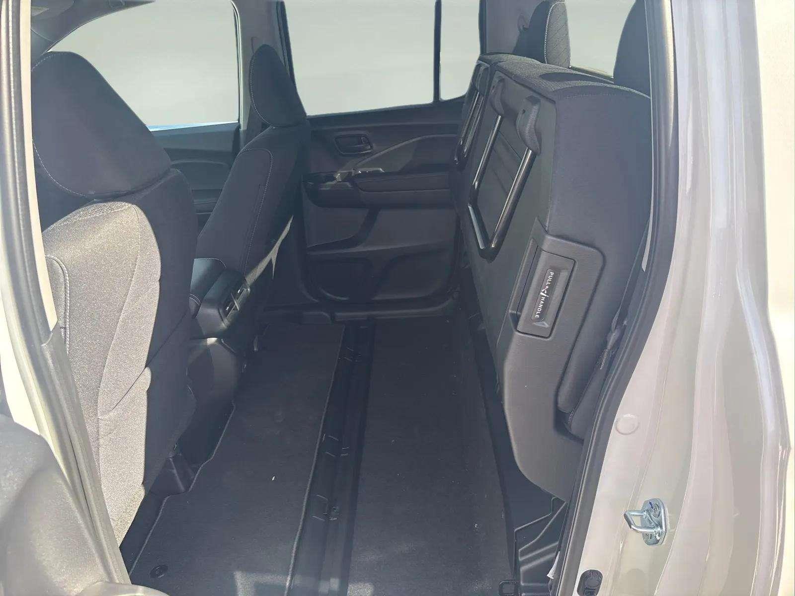 2026 Honda Ridgeline Sport - Photo 18
