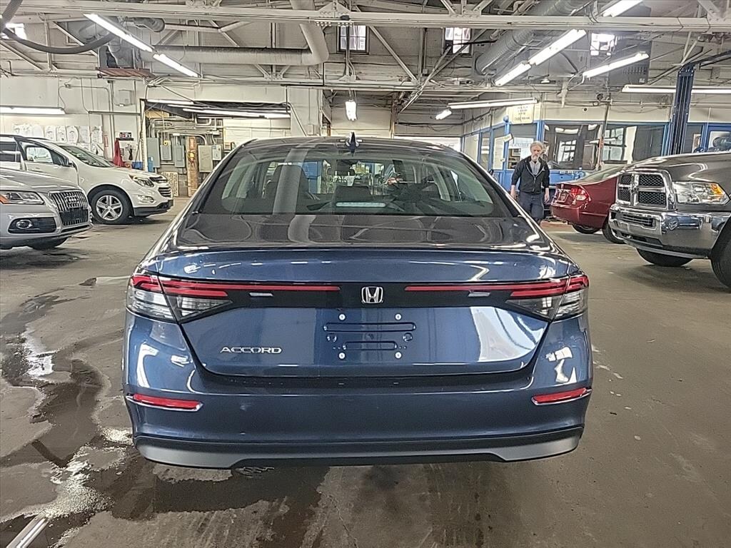 Used 2024 Honda Accord EX Sedan