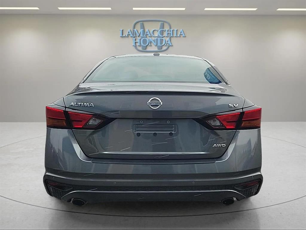 Used 2022 Nissan Altima 2.5 SV Sedan