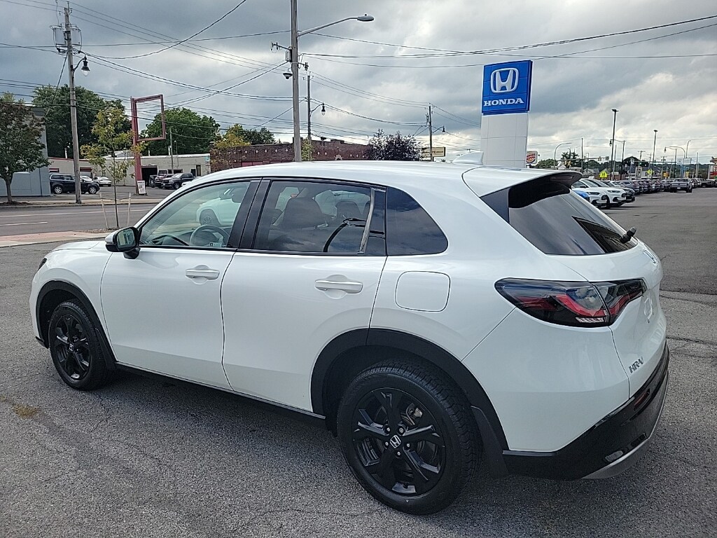 2023 Honda HR-V EX-L photo 3