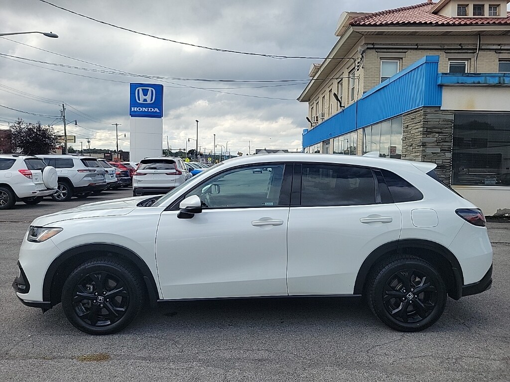 2023 Honda HR-V EX-L photo 2